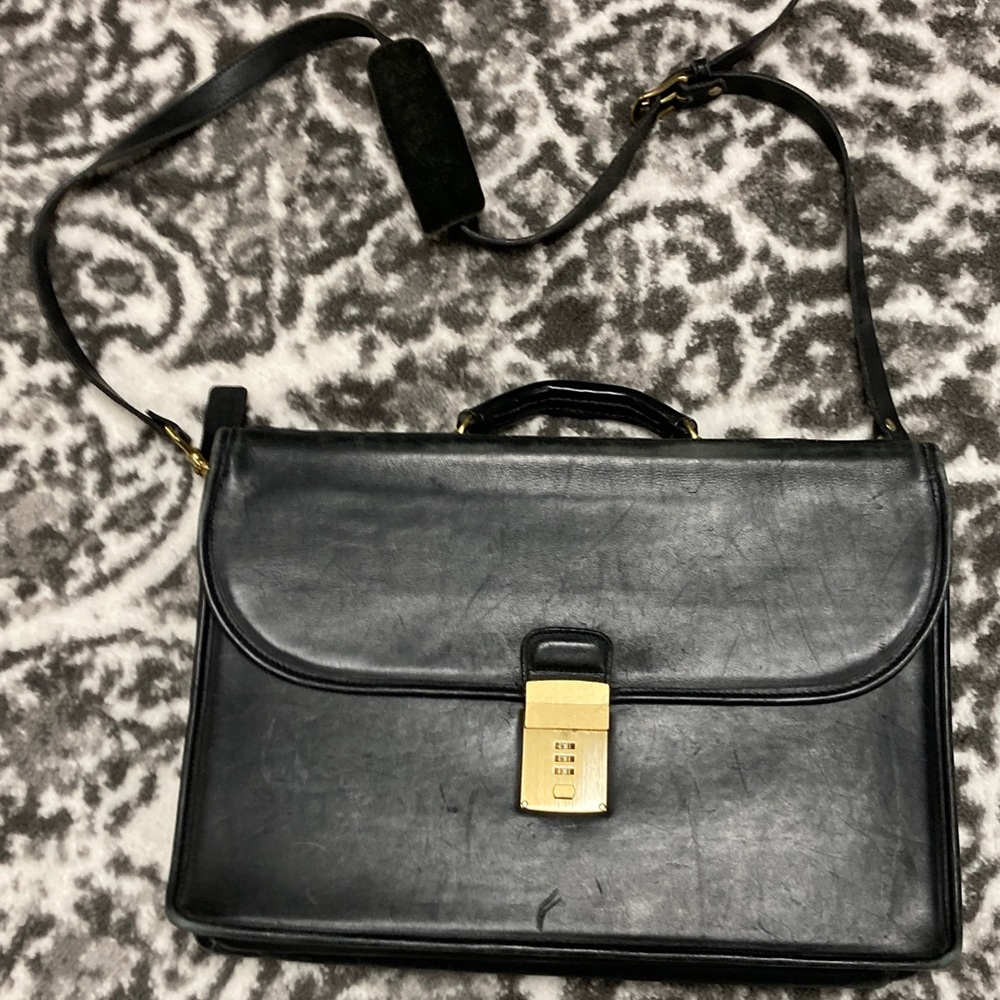 Coach Diplomat attache No G8Z-5353, black leather, gold tone hardware, briefcase